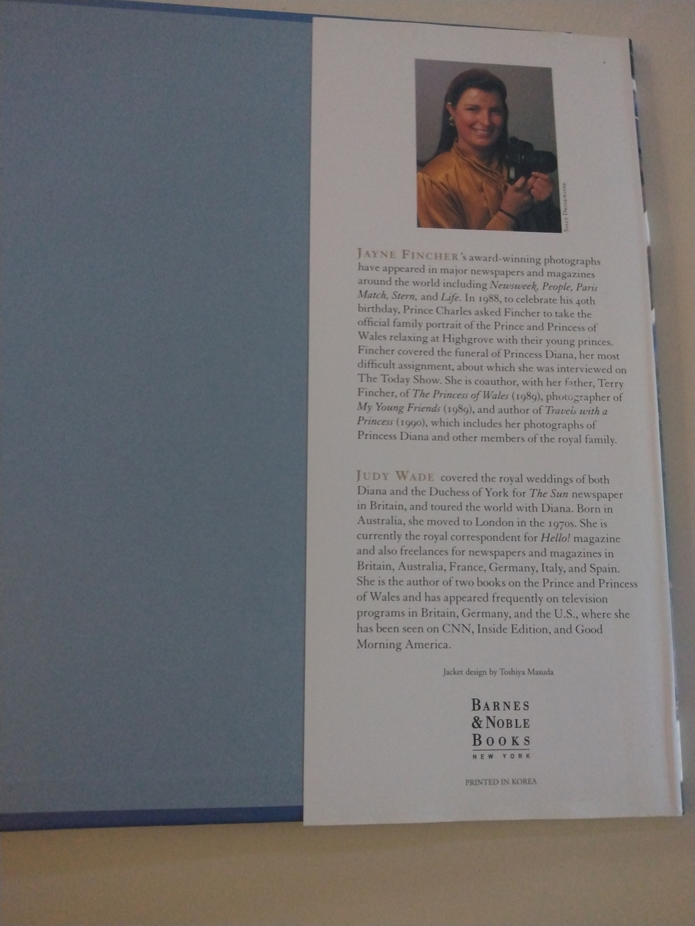 Diana Portrait of a Princess Hardcover Art Book - Purple & Blue Cover - Picture 10 of 15